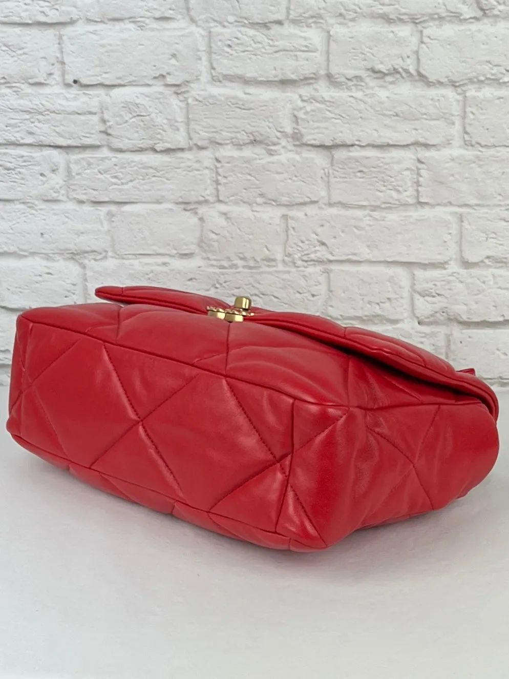 Chanel 19 Lage Quilted Handbag, NEW, RED