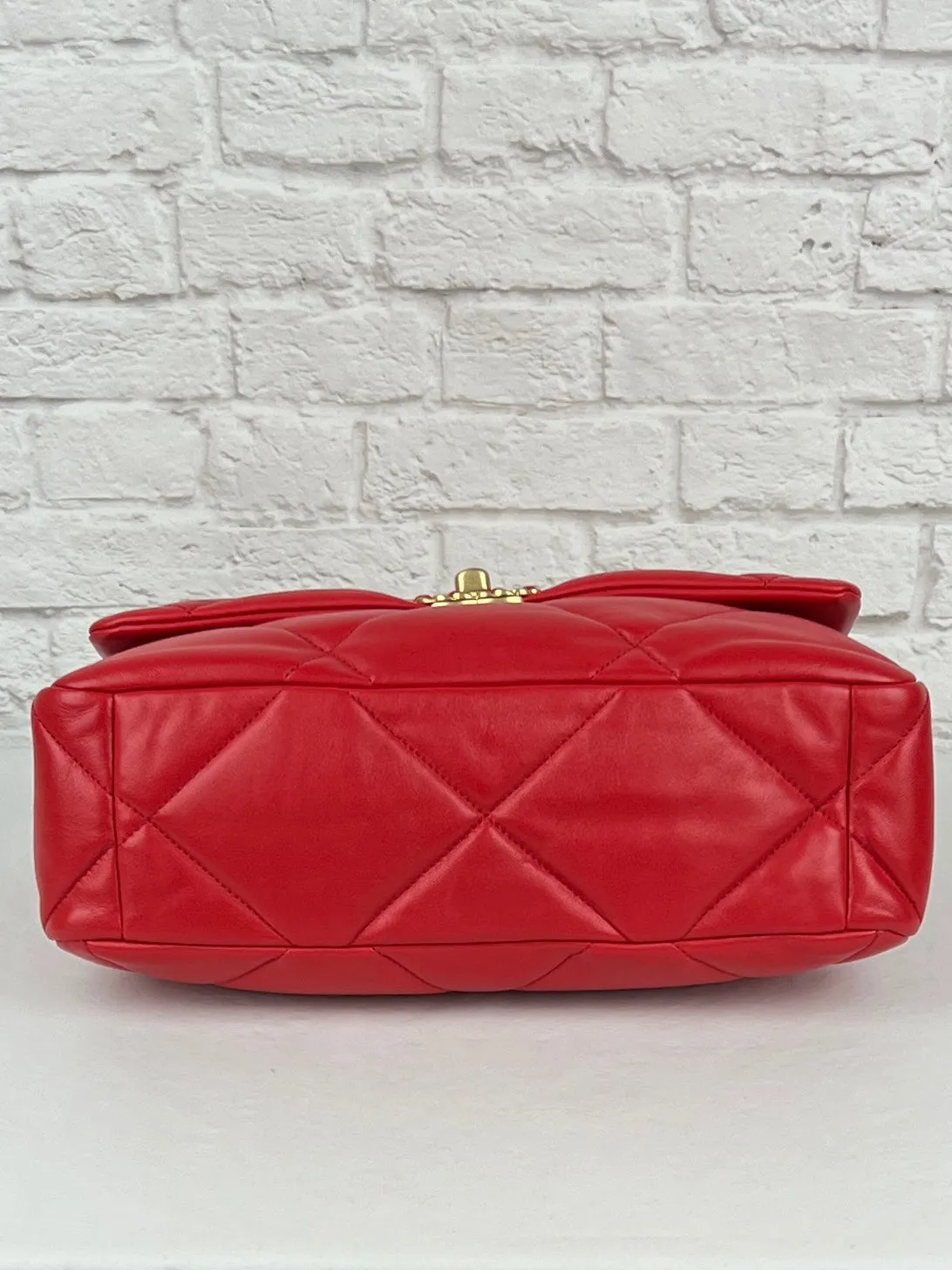 Chanel 19 Lage Quilted Handbag, NEW, RED