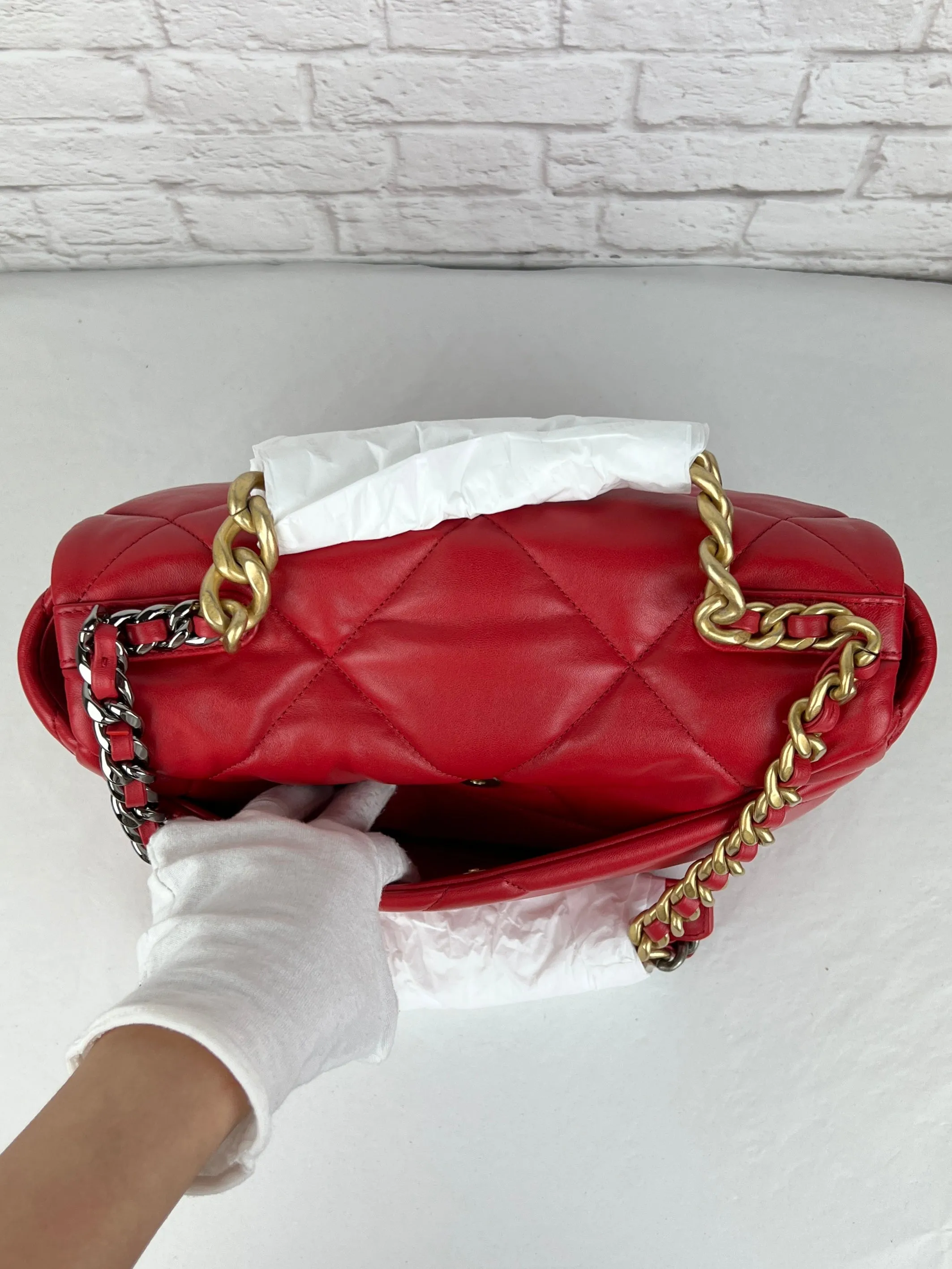 Chanel 19 Lage Quilted Handbag, NEW, RED