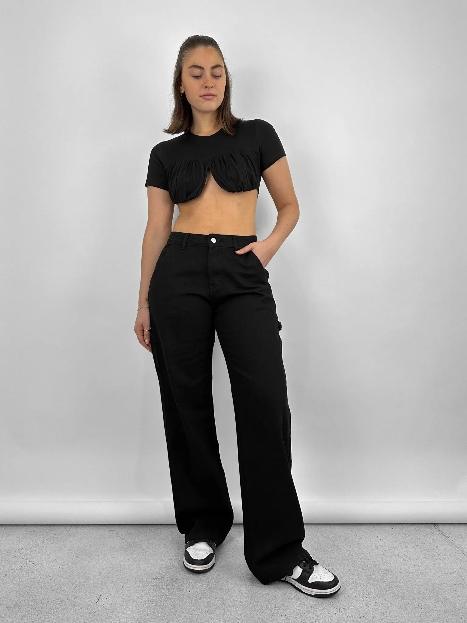 Crew Neck Cropped Underwire Tee