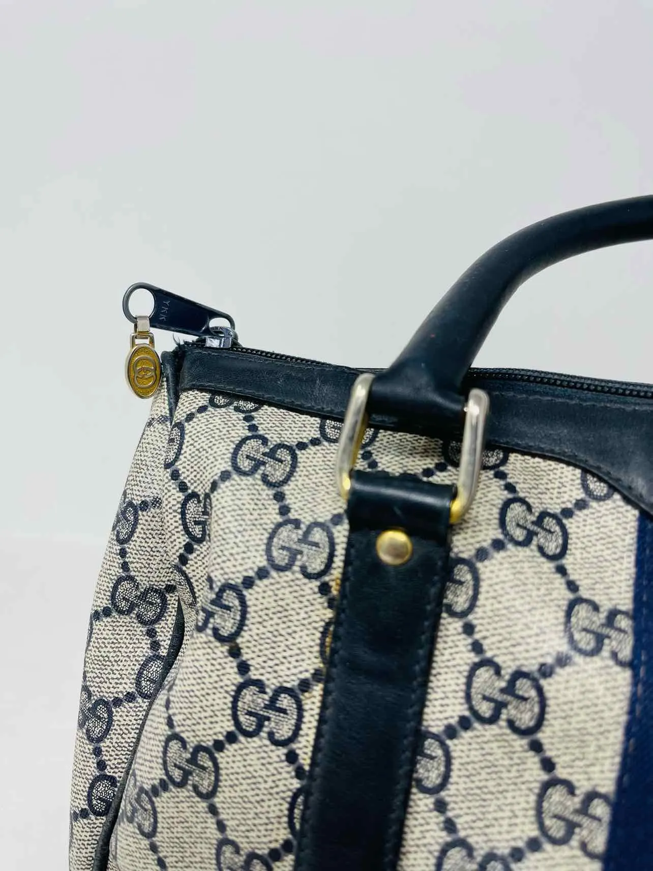 Gucci Navy/Beige Signature Coated Canvas Vintage Designer Purse