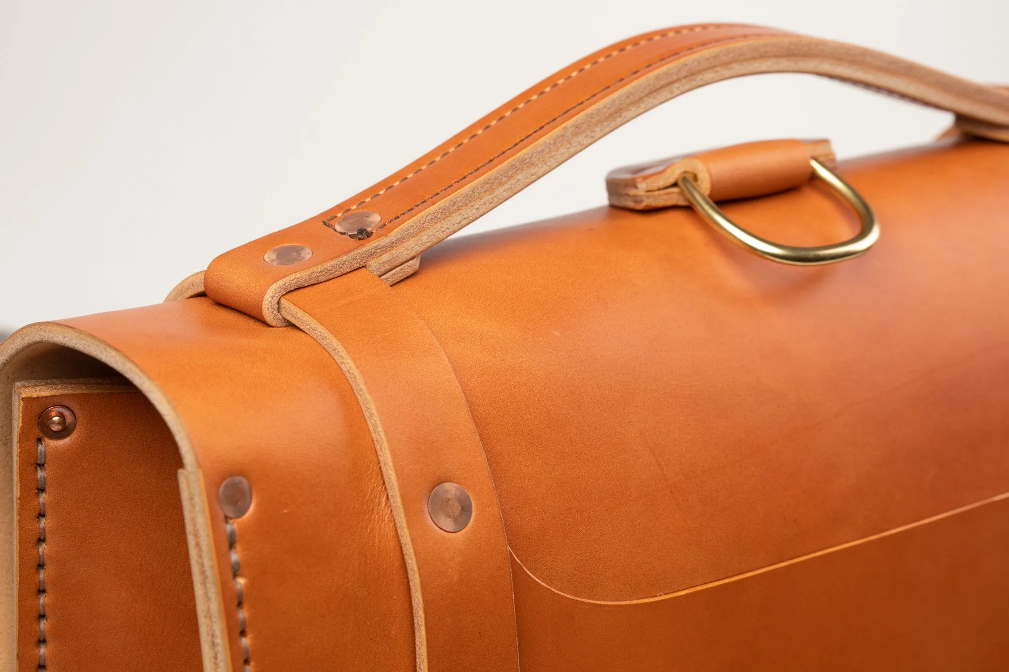 Porter Satchel // Tan Bridle