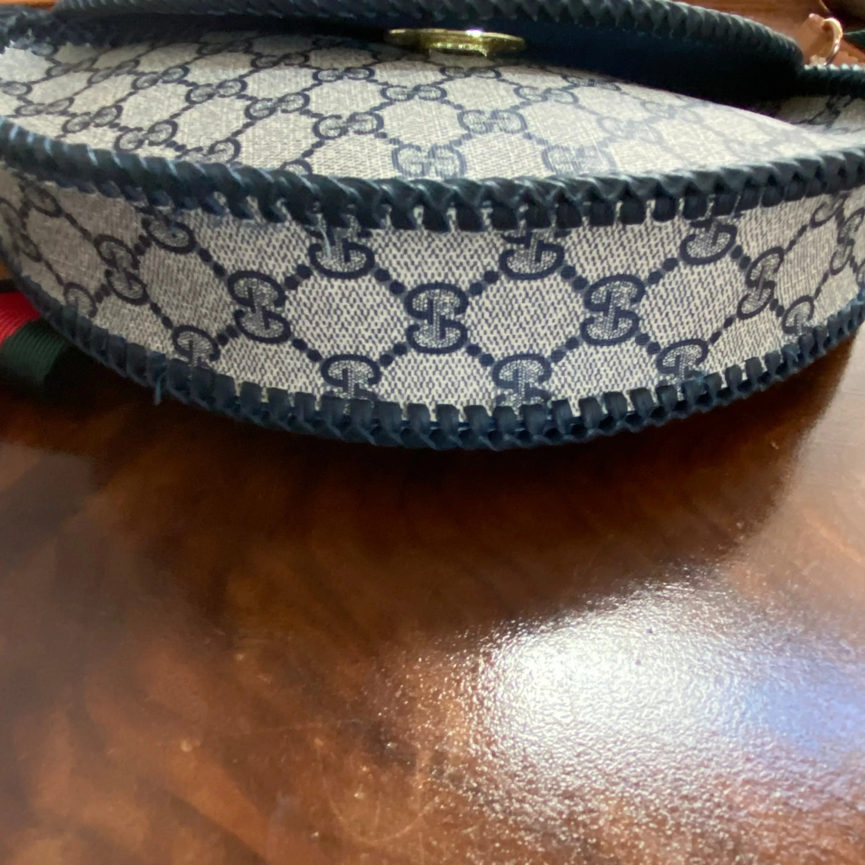 The Dove - Vintage Gucci Crossbody in Navy